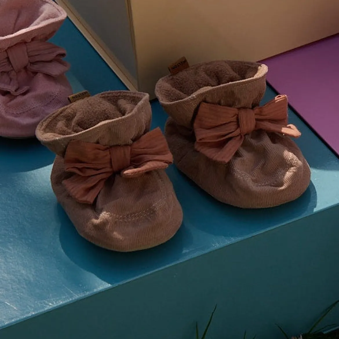 Bow textile slippers