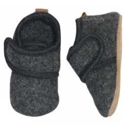 Classic wool slippers