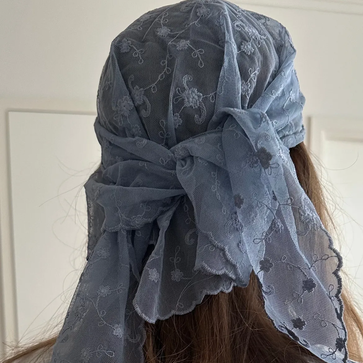 Lana lace scarf