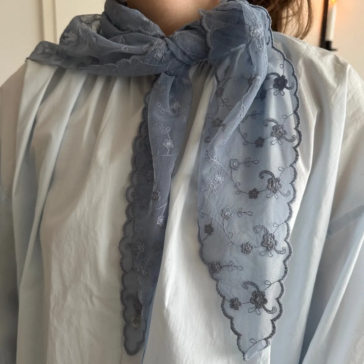 Lana lace scarf