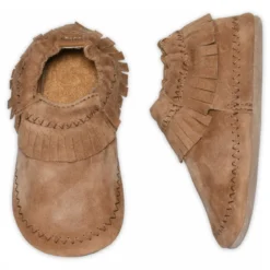 Moccasin suede slipper