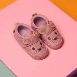 Mouse leather slipper