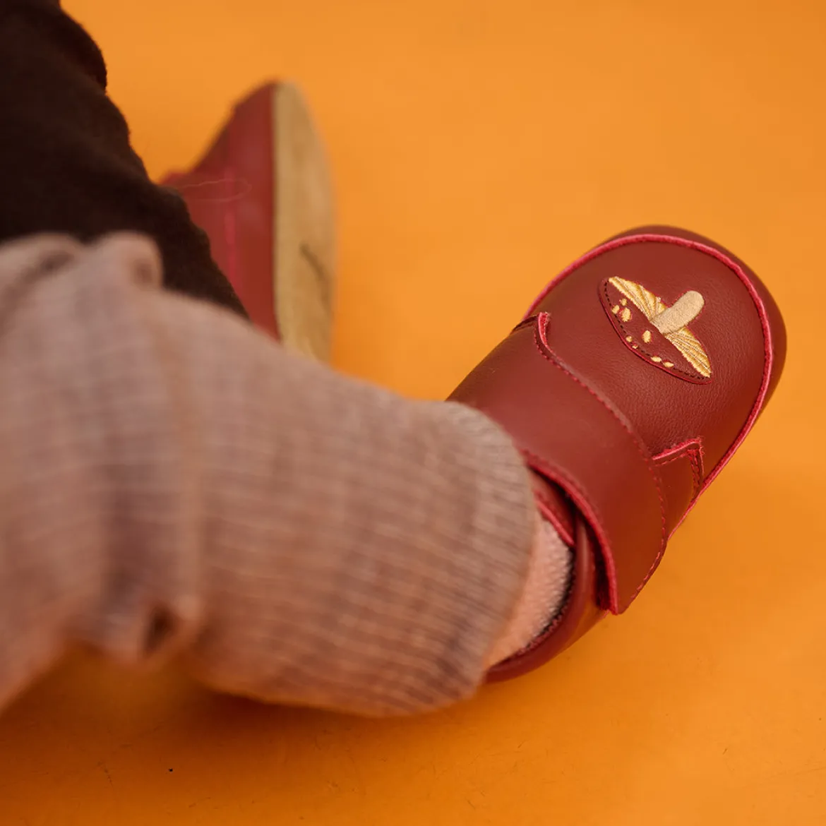 Mushroom leather slipper