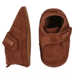 Suede slippers